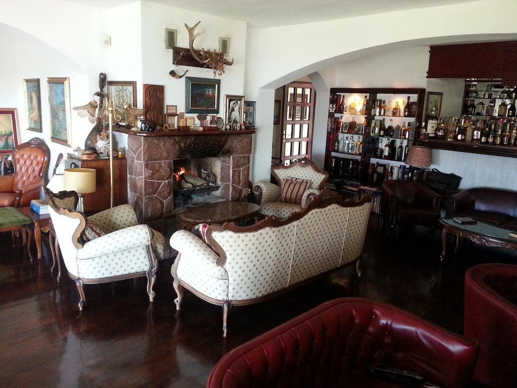 Villa Sara Guesthouse スヴェティ・ステファン エクステリア 写真