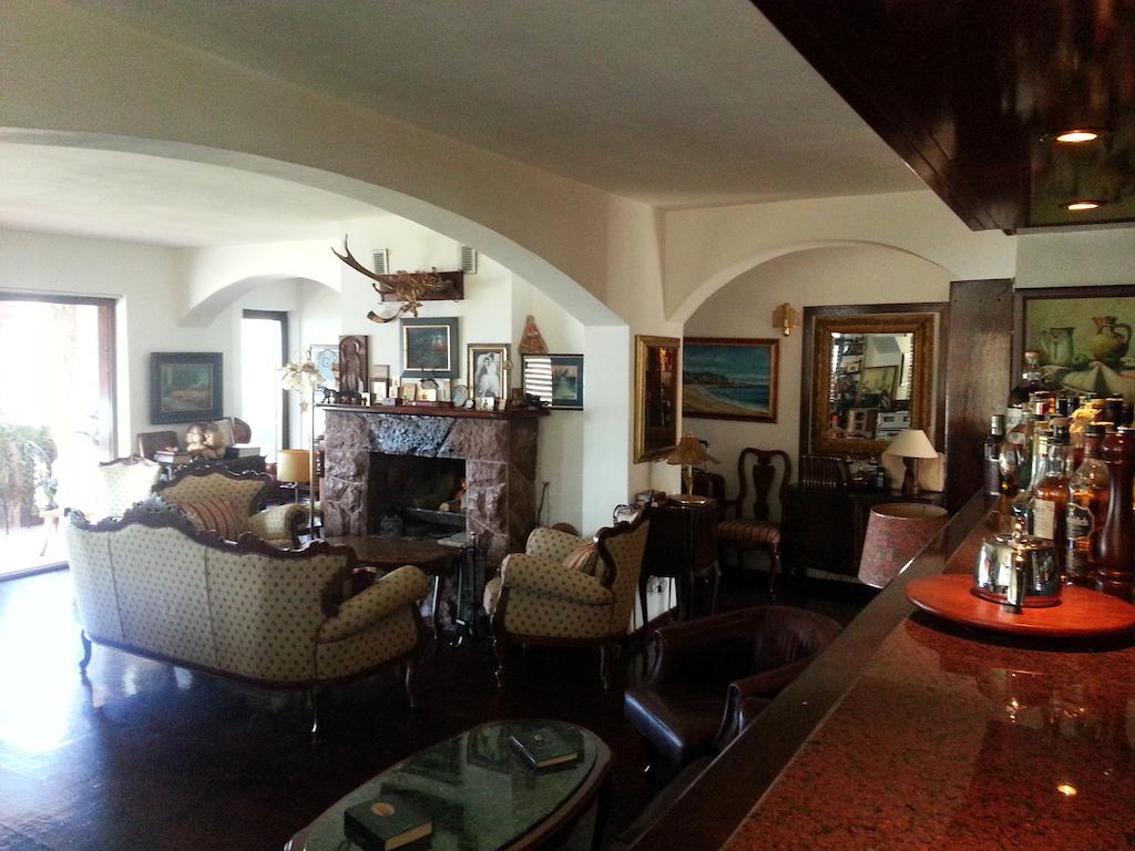 Villa Sara Guesthouse スヴェティ・ステファン エクステリア 写真