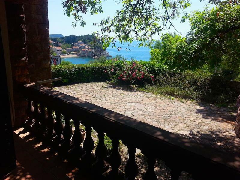 Villa Sara Guesthouse スヴェティ・ステファン エクステリア 写真